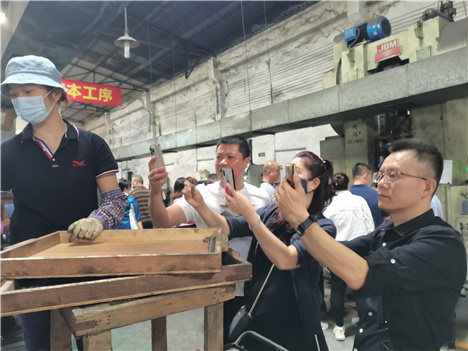 感謝單仁同學蒞臨翔宇粉末冶金交流學習 感謝單仁同學蒞臨翔宇粉末冶金交流學習